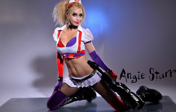 25 Sexy Harley Quinn Pics Gamers Decide